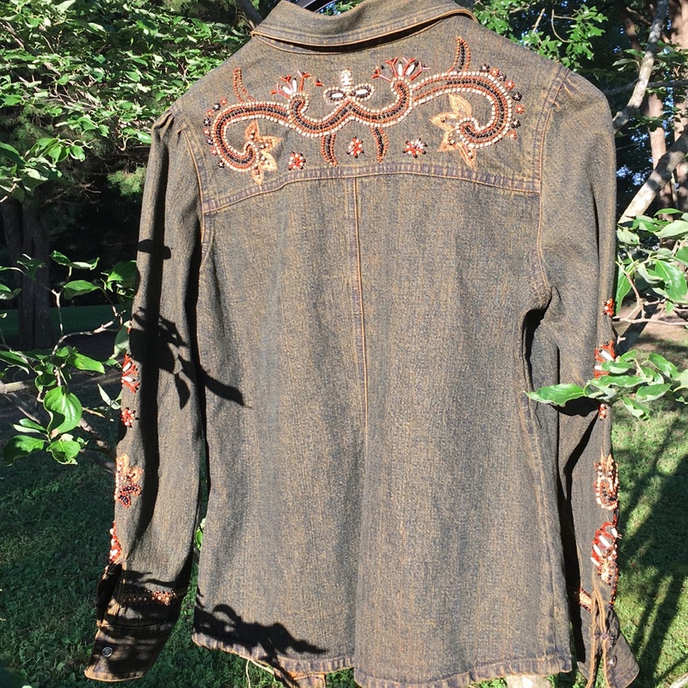 50%. Jacket - Picture 3 of 8